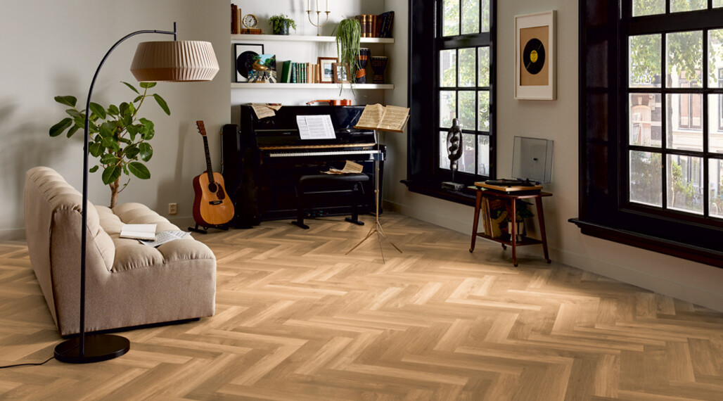 Parva-Broad-Leaf---40822---Pure-Sycamore---Room-