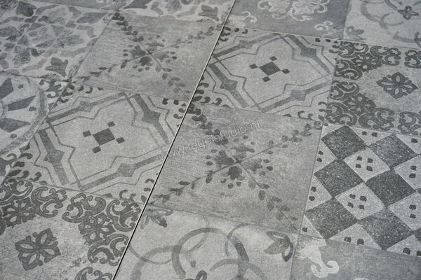  Sichenia Chateaux Outdoor Antracite 60x60x2 cm Terrastegel Decoro Cementine Mat Gestructureerd Grip CV0182184 | 270501