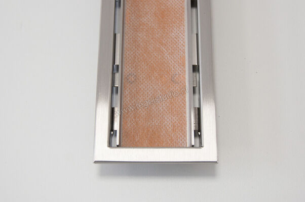  SchlÃ¼ter Systems KERDI-LINE-C Profielframes Goot met de afdekkingen 100cm H=19mm - Design Framed Roestvast staal V4A EB - Roestvast staal V4A geborsteld zilver Sterkte: 19 mm Lengte: 1 m KLCA19EB100 | 320395