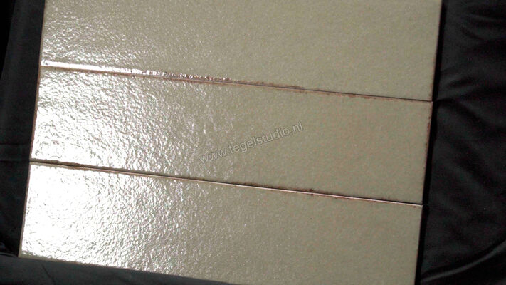  Marazzi Terramater Muschio 9.1x37.5 cm Vloertegel / Wandtegel Glanzend Gestructureerd Lux MPLK | 415033